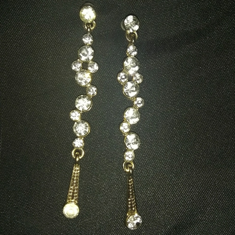 2 pair of Earrings
